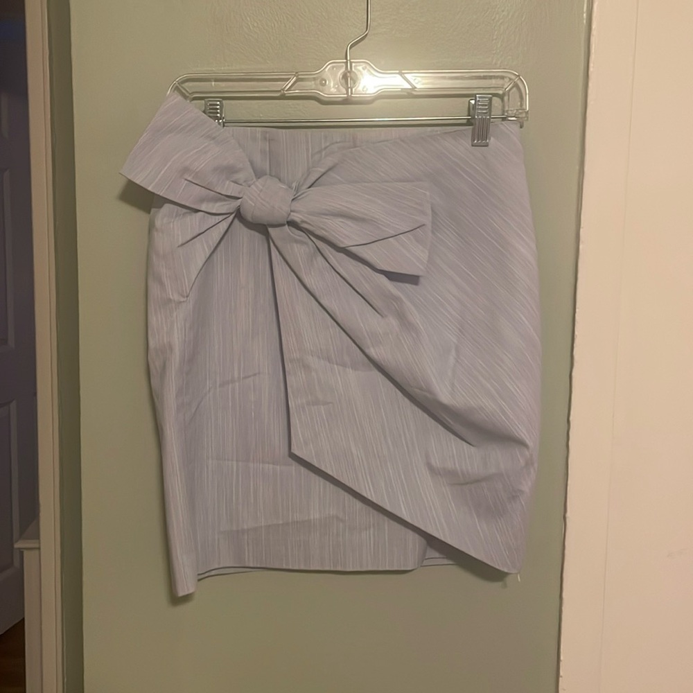 EUC Loft Bow Skirt Size 0